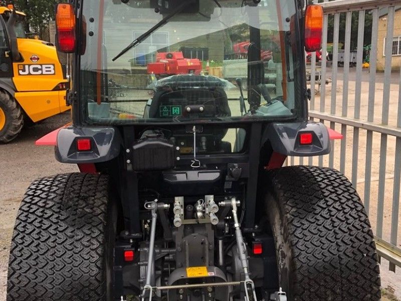 MASSEY FERGUSON - 1750M HC COMPACT TRACTOR - Image 5