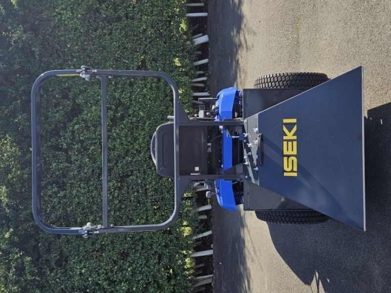 ISEKI - SXG323 RIDE ON MOWER - Image 3