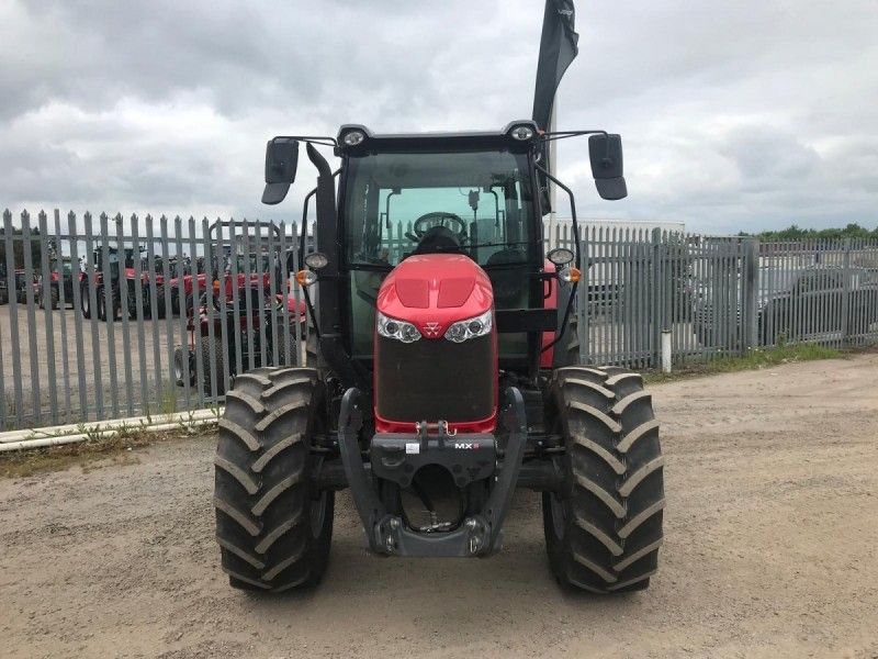 Massey Ferguson - 5709 Cab Essential Global - Image 3