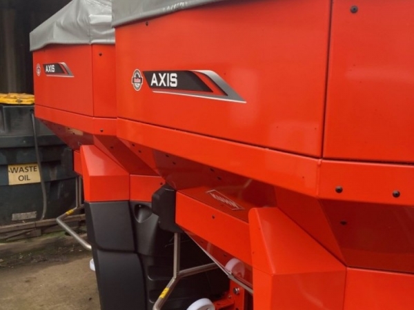 Kuhn - AXIS 50.2H EMC W SPREADER - Image 1