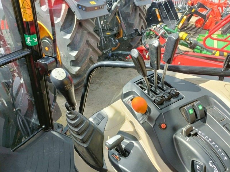 Massey Ferguson - 5711 AND MF3819 LOADER - Image 7