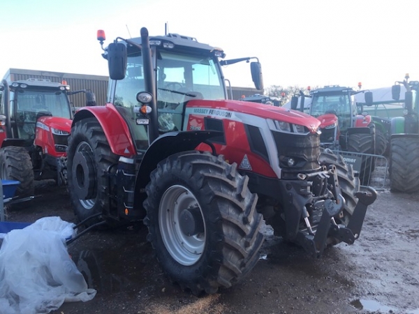 MASSEY FERGUSON - 7S.210 EXDV TRACTOR - Image 1