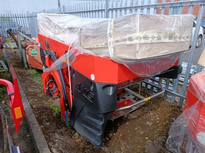 Kuhn - AXIS 40.2MEMCW SPREADER - Image 1