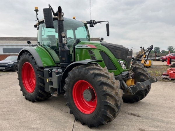 Fendt - 724 Vario S4 ProfiPlus - Image 1