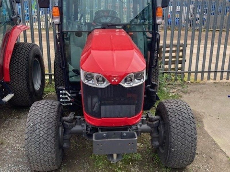 Massey Ferguson - 1750M HC COMPACT TRACTOR - Image 2