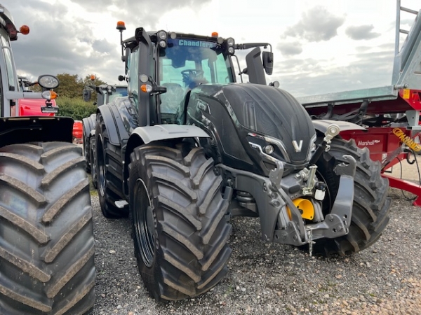 VALTRA - T215A 4WD TRACTOR - Image 1