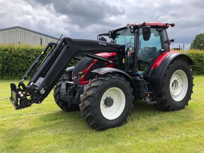 Valtra - N155EA TRACTOR G5S LOADER - Image 2