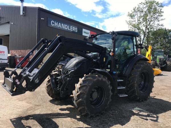 VALTRA - G135A 4WD TRACTOR - Image 1