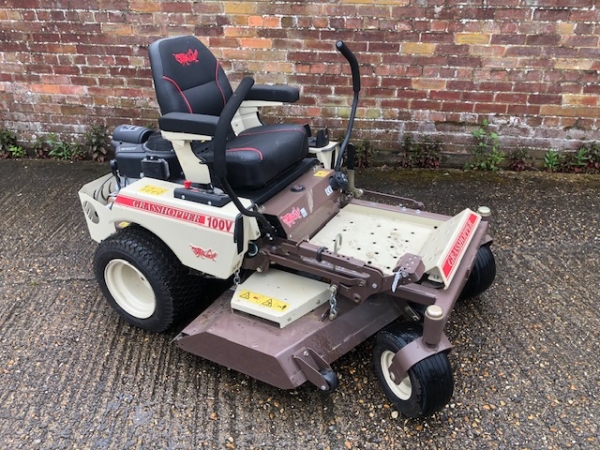 Grasshopper - 124V 48 RIDE ON MOWER - Image 1