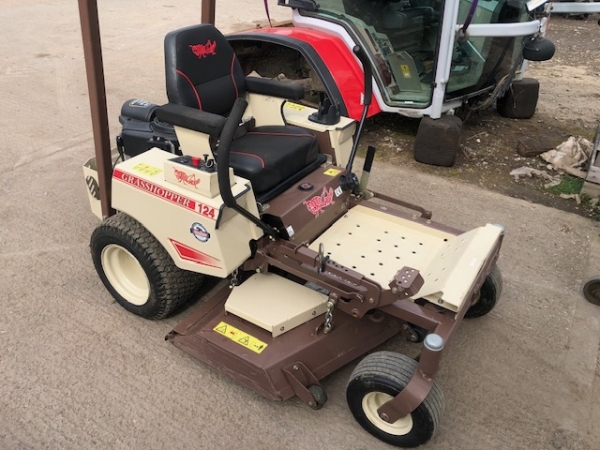 Grasshopper - 124V RIDE ON MOWER - Image 1