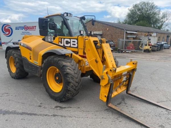 JCB - 542 70 Telehandler - Image 1