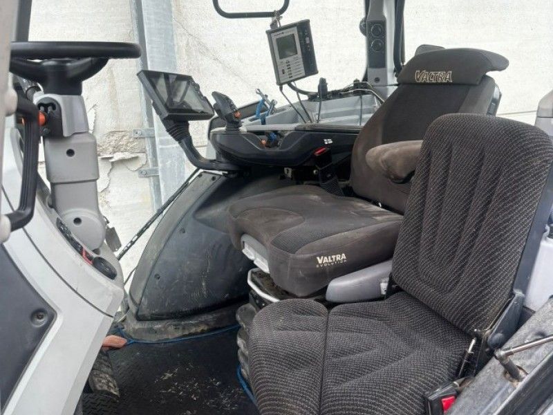 VALTRA - T254V TRACTOR - Image 7