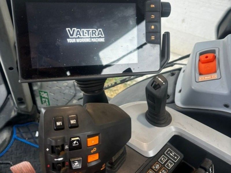 VALTRA - T254V TRACTOR - Image 8