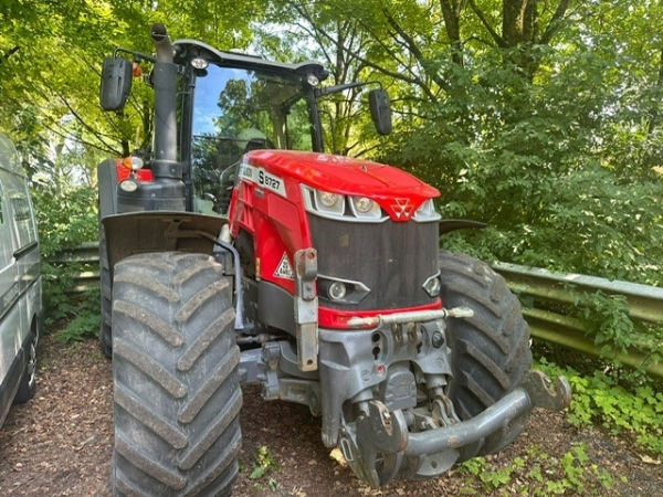 Massey Ferguson - 8727S TRACTOR - Image 1