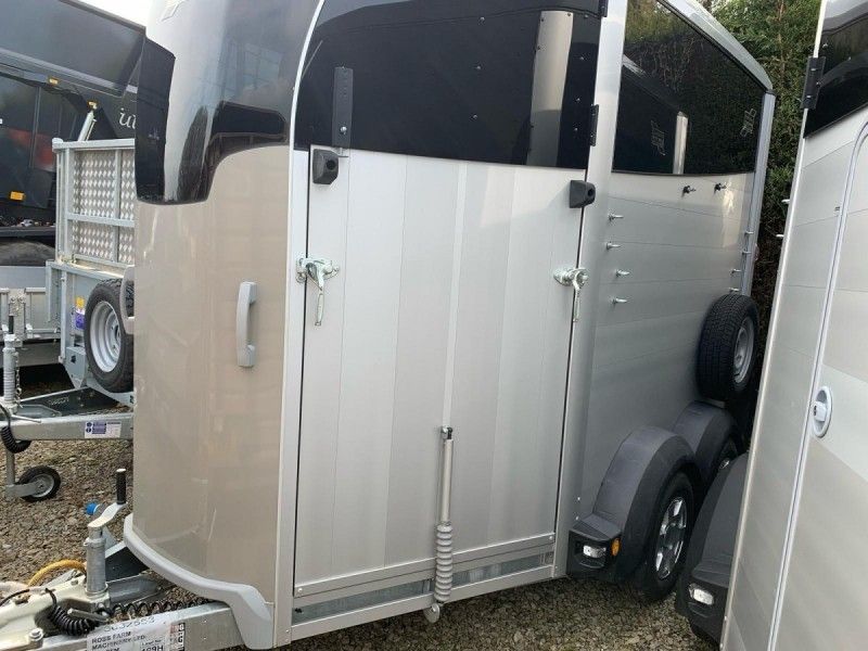 Ifor Williams - HBX506 HORSEBOX - Image 1