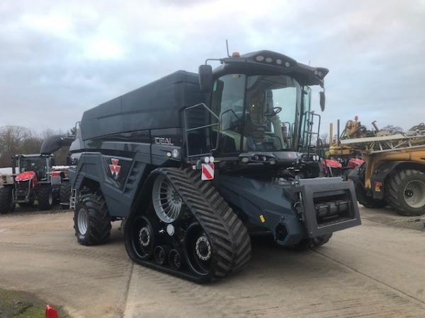 MASSEY FERGUSON - IDEAL 9T COMBINE - Image 1