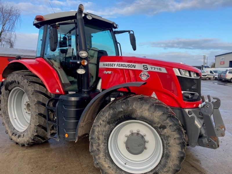 Massey Ferguson - 7718S DYNA 6 TRACTOR - Image 1