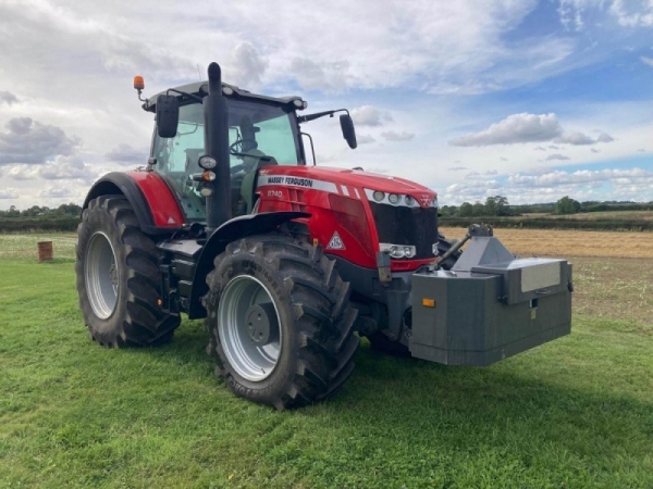 MASSEY FERGUSON - 8740 4WD TRACTOR - Image 1