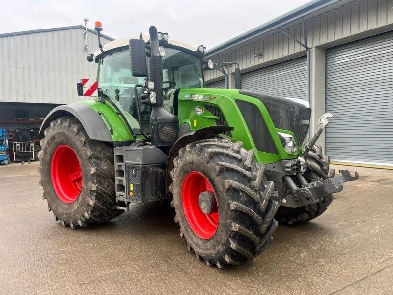 Fendt - 828 S4 Vario Profi Plus - Image 1