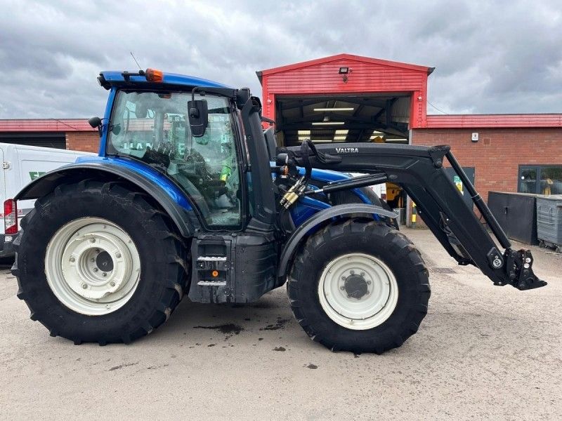 Valtra - N154EA TRACTOR - Image 1