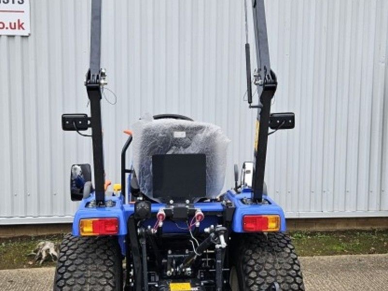 ISEKI - TM3267 COMPACT TRACTOR - Image 3