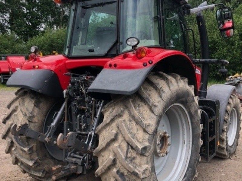 Massey Ferguson - 6716S EFD6 TRACTOR - Image 3