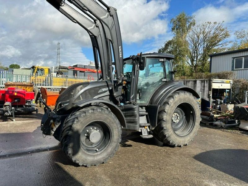 VALTRA - T235D 4WD TRACTOR - Image 2