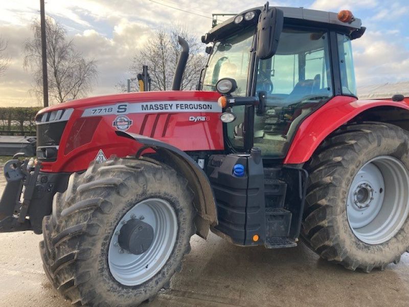 Massey Ferguson - 7718S DYNA 6 TRACTOR - Image 2