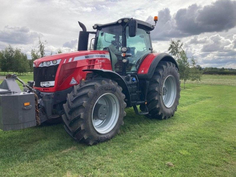 MASSEY FERGUSON - 8740 4WD TRACTOR - Image 2