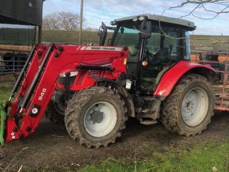 MASSEY FERGUSON - 5610 TRACTOR MF946 LOADER - Image 2