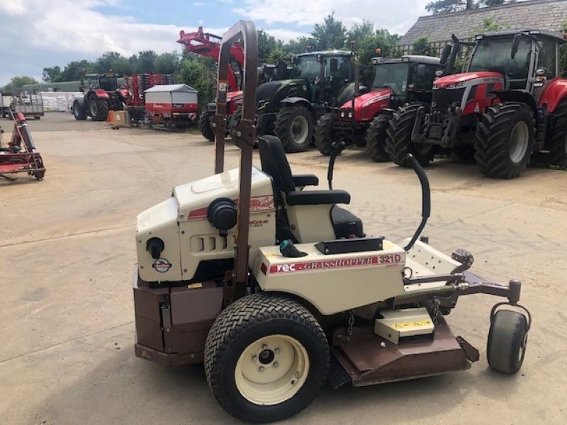 Grasshopper - 321D 52 RIDE ON MOWER - Image 4