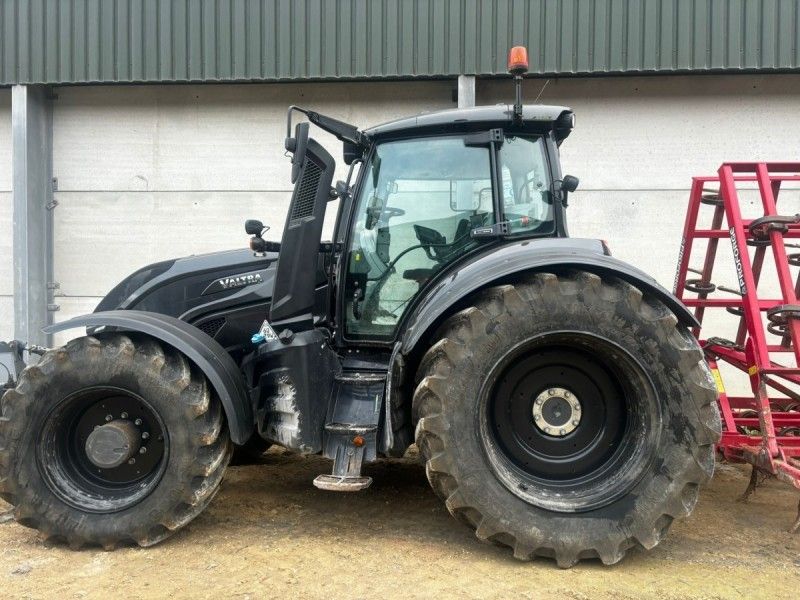 VALTRA - T254V TRACTOR - Image 3