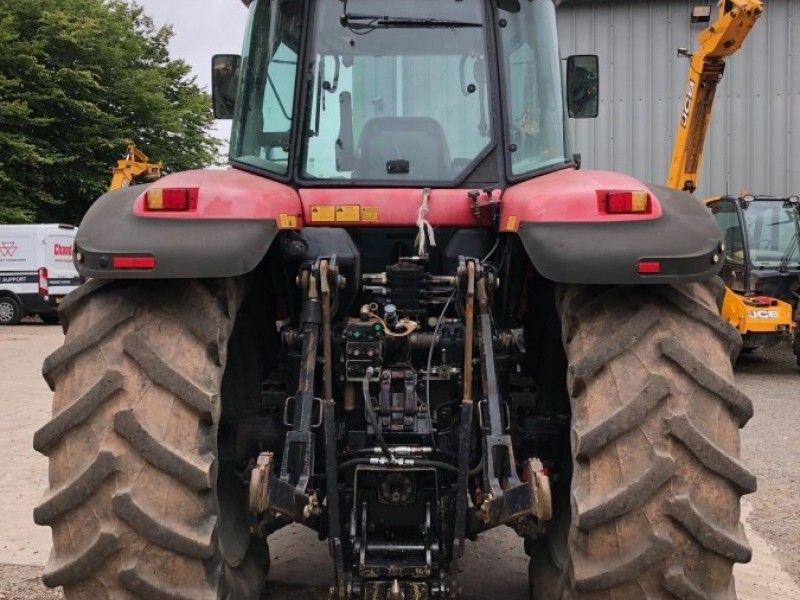 MASSEY FERGUSON - 8240 4WD TRACTOR - Image 3