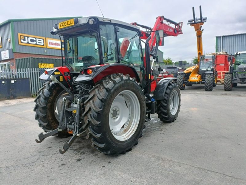 Massey Ferguson - 5711M CAB AND LOADER - Image 6