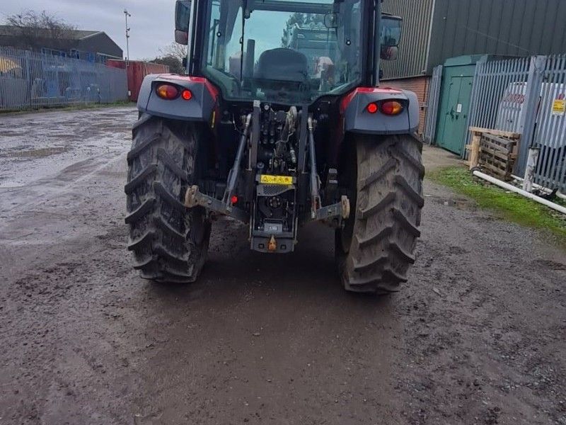 MASSEY FERGUSON - 4709M CAB TRACTOR - Image 4