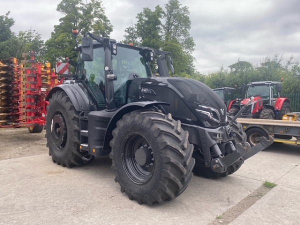 VALTRA - Q305 4WD TRACTOR - Image 1