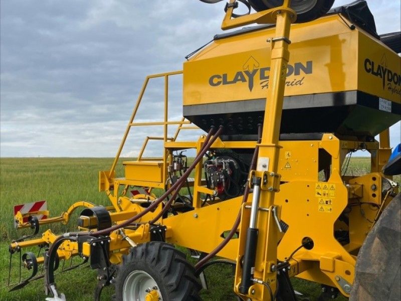 CLAYDON - 3M GRAIN DRILL - Image 2