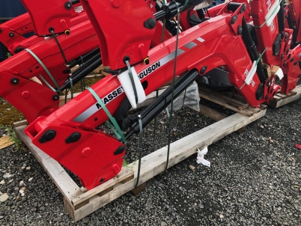 Massey Ferguson - FL4018 Loader Beam - Image 1