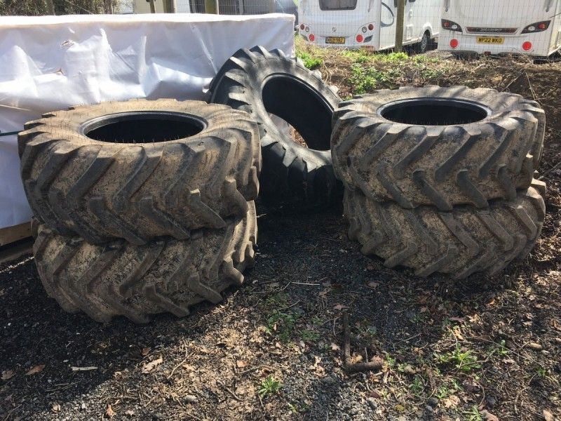 Miscellaneous - 4 x 460 70R24 Tyres - Image 1