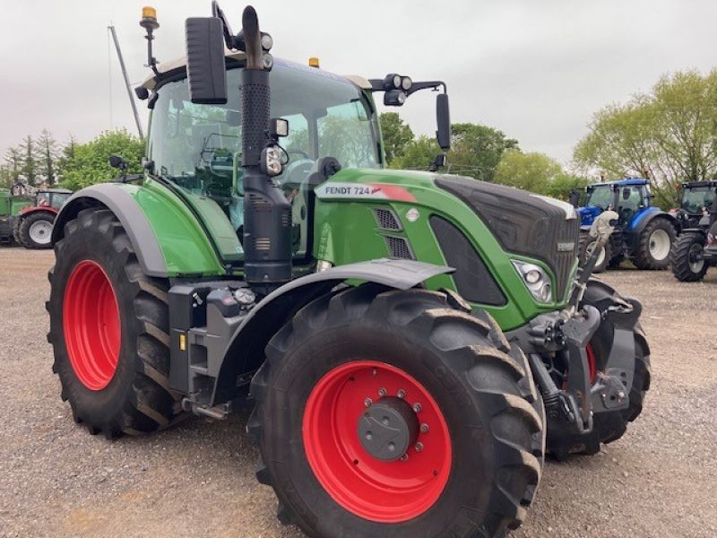 Fendt - 724 Vario S4 ProfiPlus - Image 1